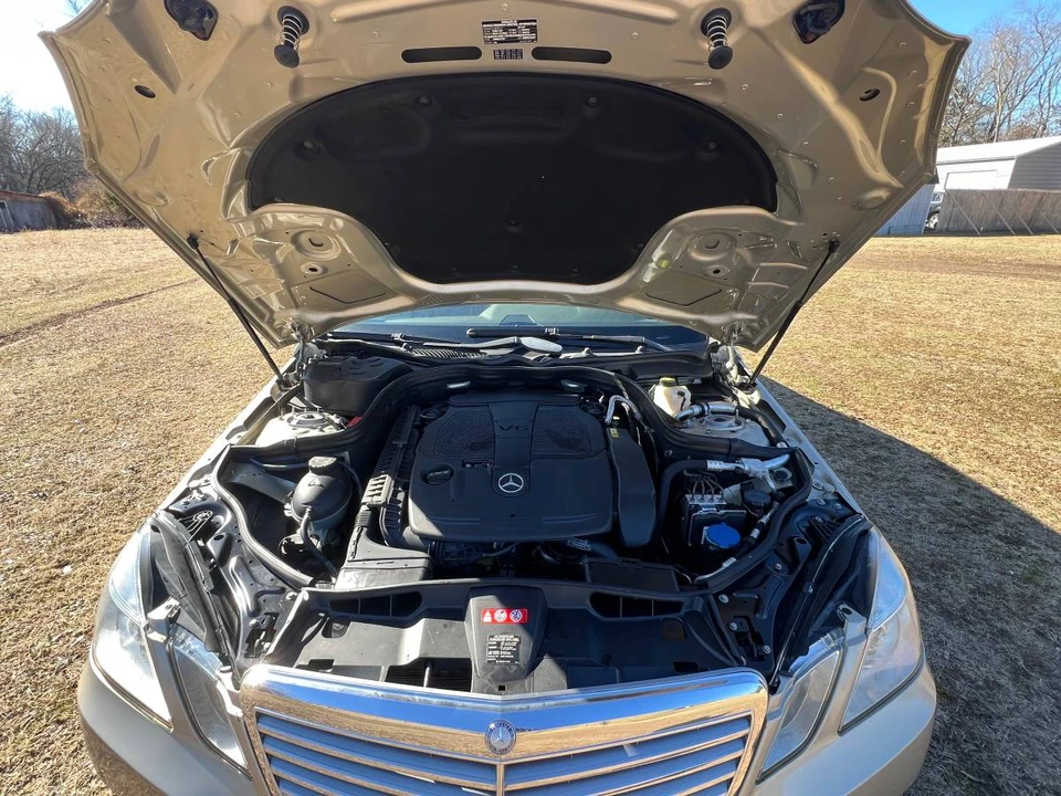 2013 Mercedes-Benz W212 E-Class - Image 9 of 17