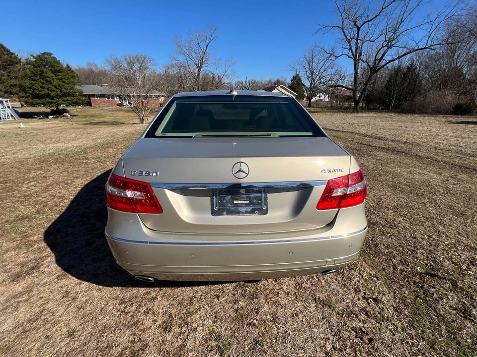 2013 Mercedes-Benz W212 E-Class - Image 8 of 17