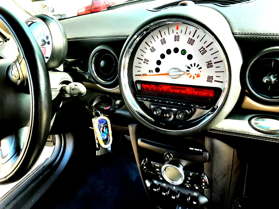 2013 Mini Clubman 1st Gen - Image 17 of 21