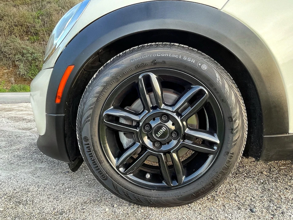 2013 Mini Clubvan 1st Gen - Image 24 of 31