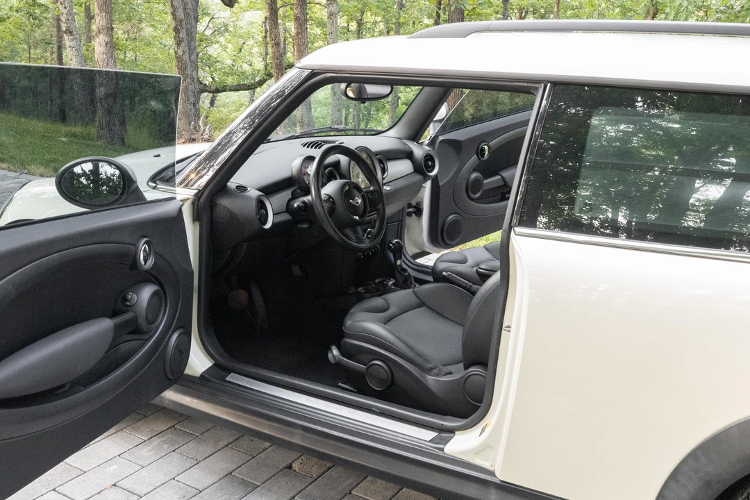 2013 Mini Clubvan 1st Gen - Image 24 of 31