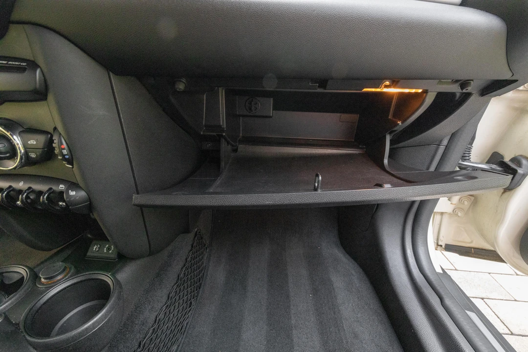 2013 Mini Clubvan 1st Gen - Image 28 of 31