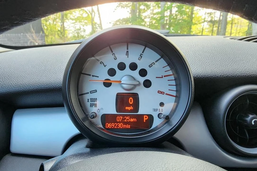 2013 Mini Clubvan 1st Gen - Image 21 of 31