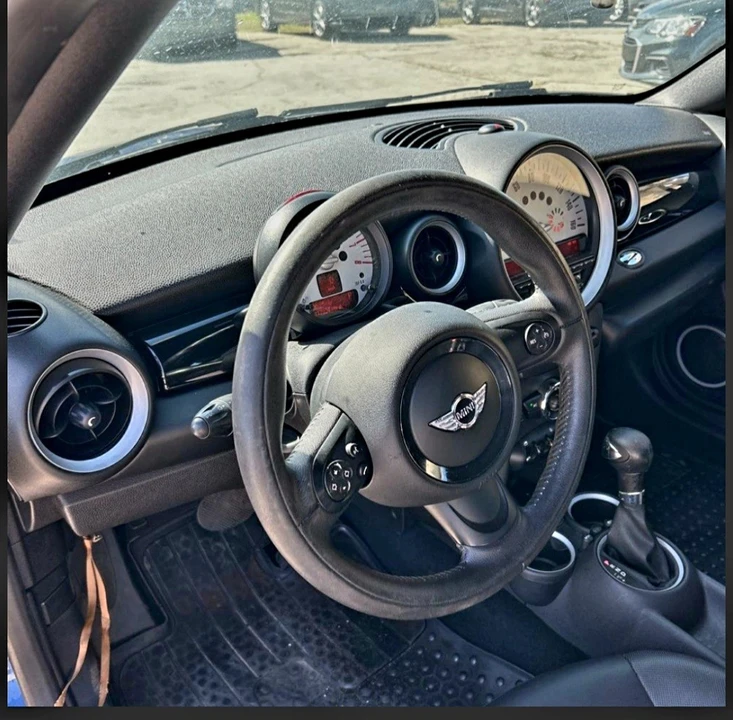 2013 Mini Coupe & Roadster - Image 13 of 14