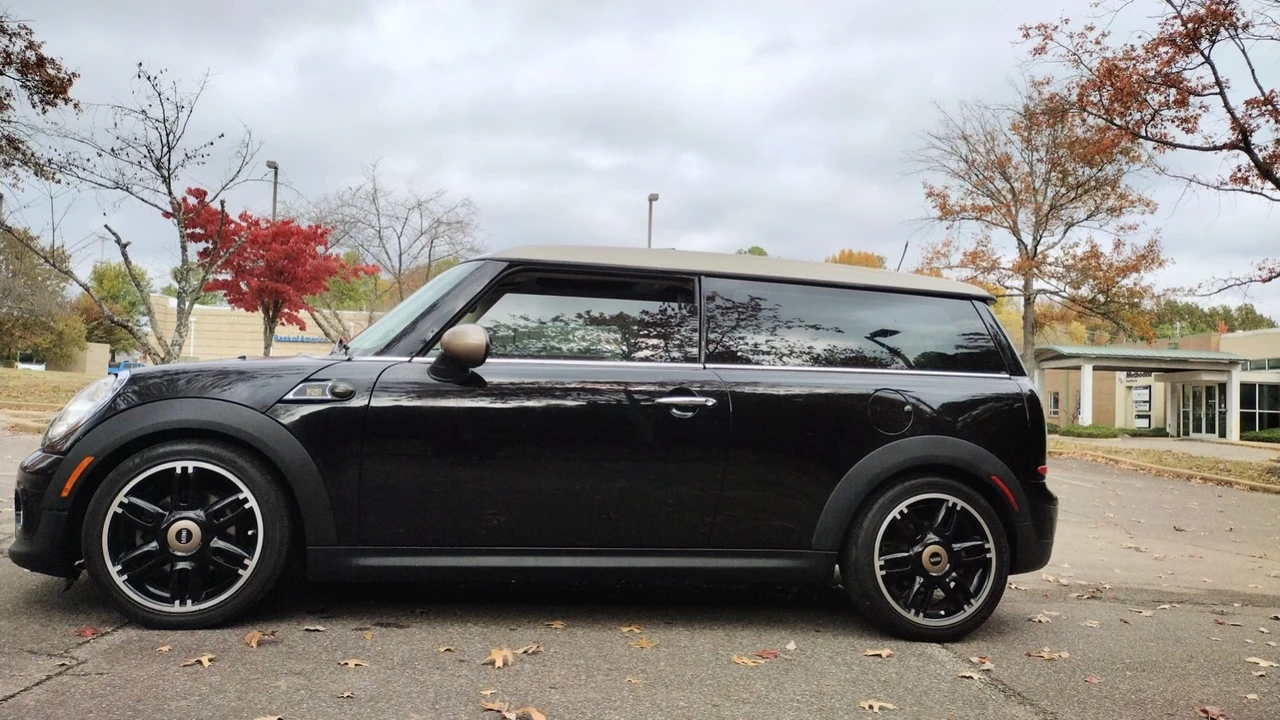 2013 Mini Clubman 1st Gen - Image 14 of 21