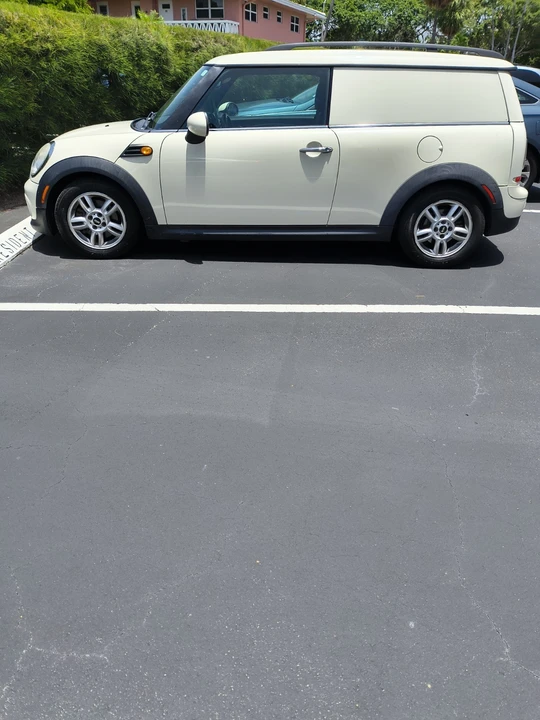 2013 Mini Clubman 1st Gen - Image 2 of 21
