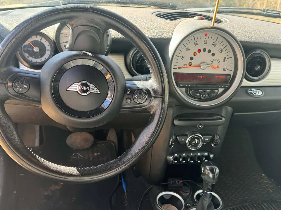2013 Mini Mini 2nd Gen - Image 7 of 10