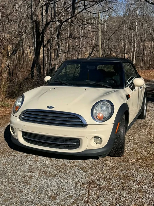 2013 Mini Mini 2nd Gen - Image 2 of 10