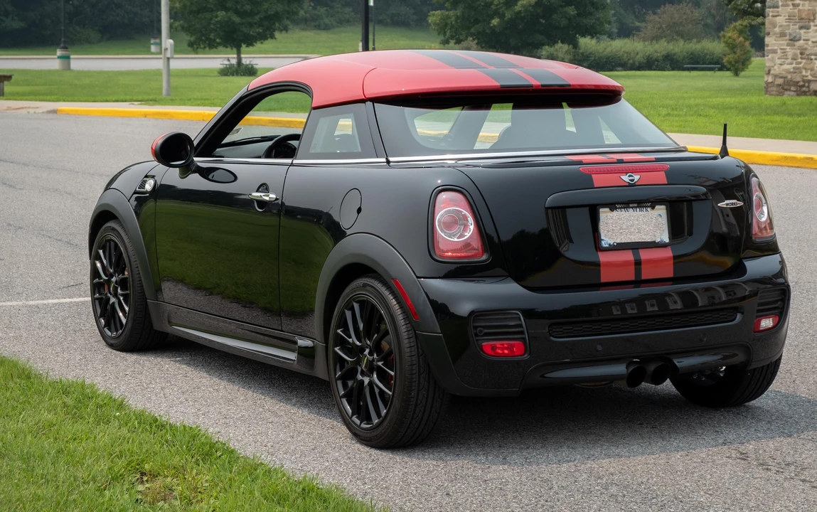 2013 Mini Coupe & Roadster - Image 10 of 31