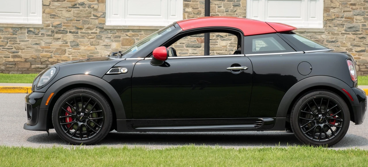 2013 Mini Coupe & Roadster - Image 9 of 31