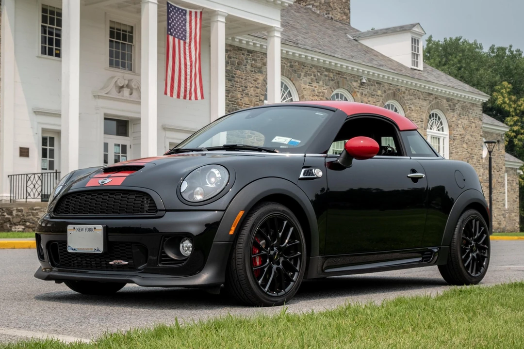 2013 Mini Coupe & Roadster - Image 3 of 31