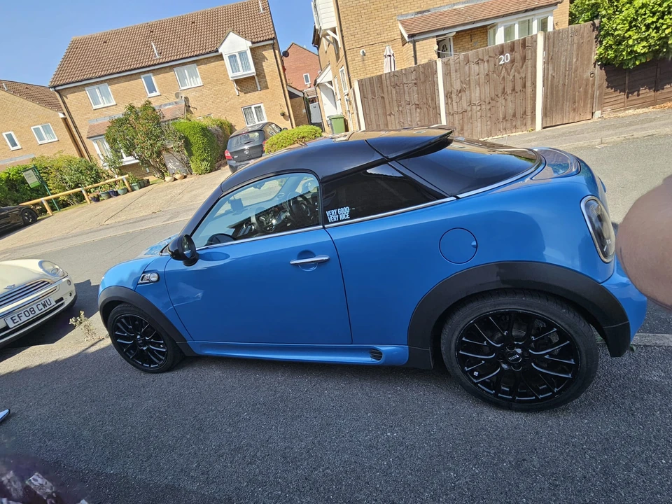2013 Mini Coupe & Roadster - Image 13 of 31