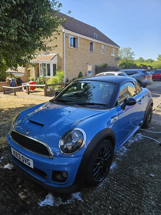 2013 Mini Coupe & Roadster - Image 3 of 31