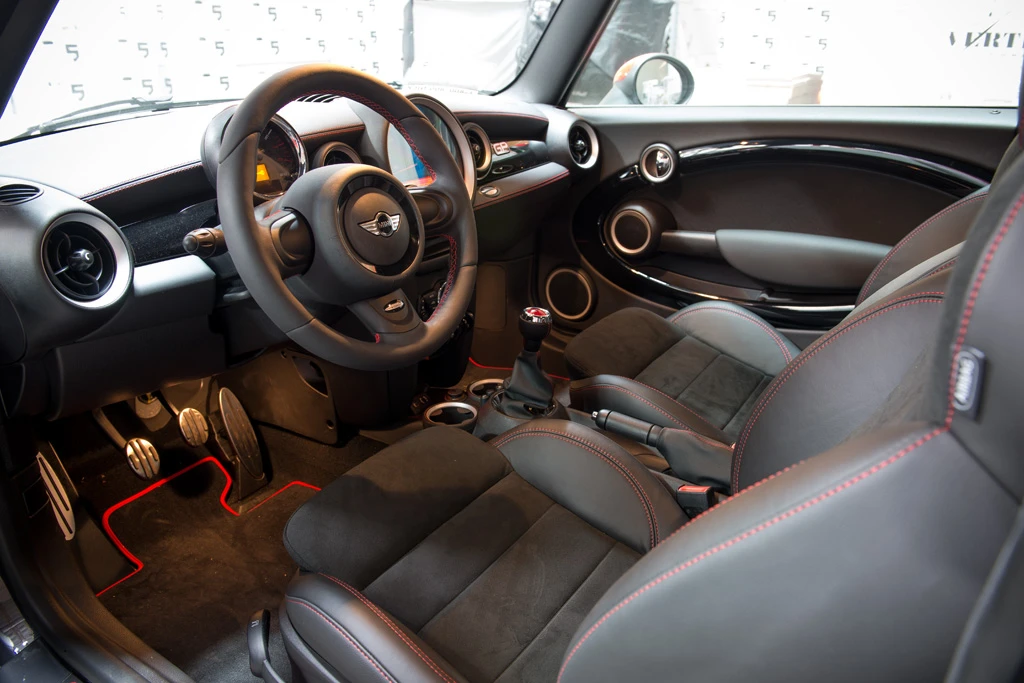 2013 Mini Coupe & Roadster - Image 4 of 5