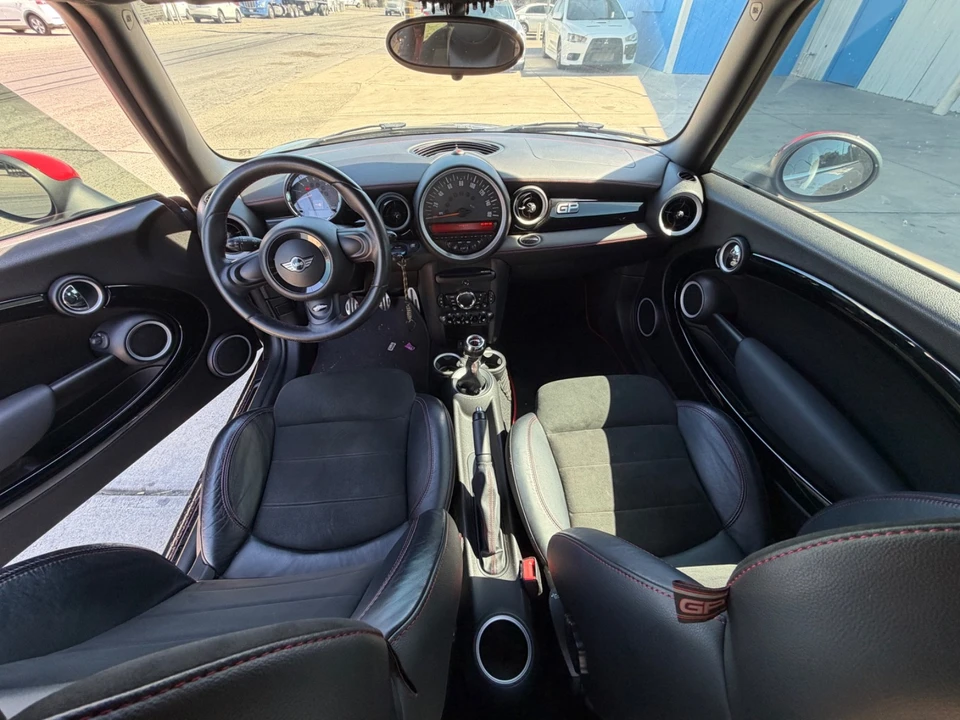 2013 Mini Mini John Cooper Works 2nd Gen - Image 18 of 31