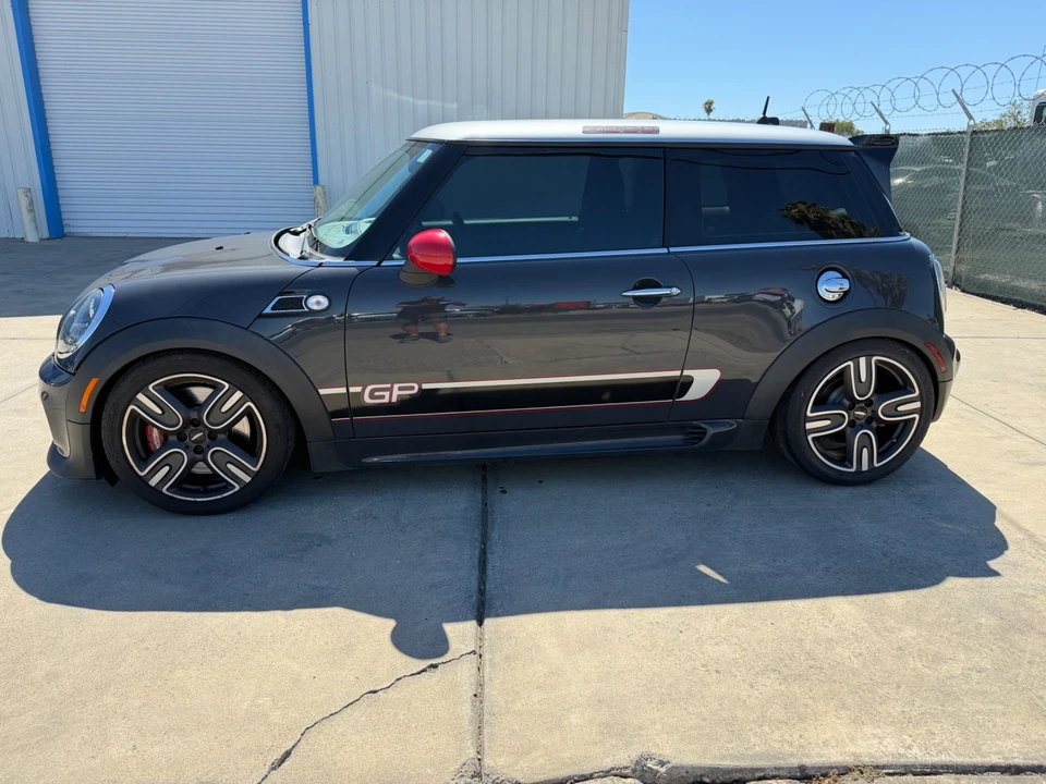 2013 Mini Mini John Cooper Works 2nd Gen - Image 2 of 31