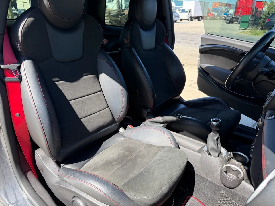 2013 Mini Mini John Cooper Works 2nd Gen - Image 27 of 31