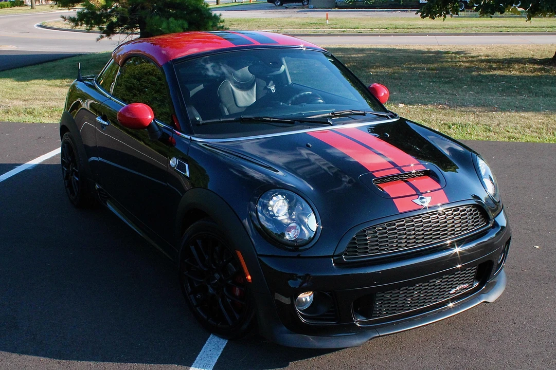 2013 Mini Coupe & Roadster - Image 3 of 24