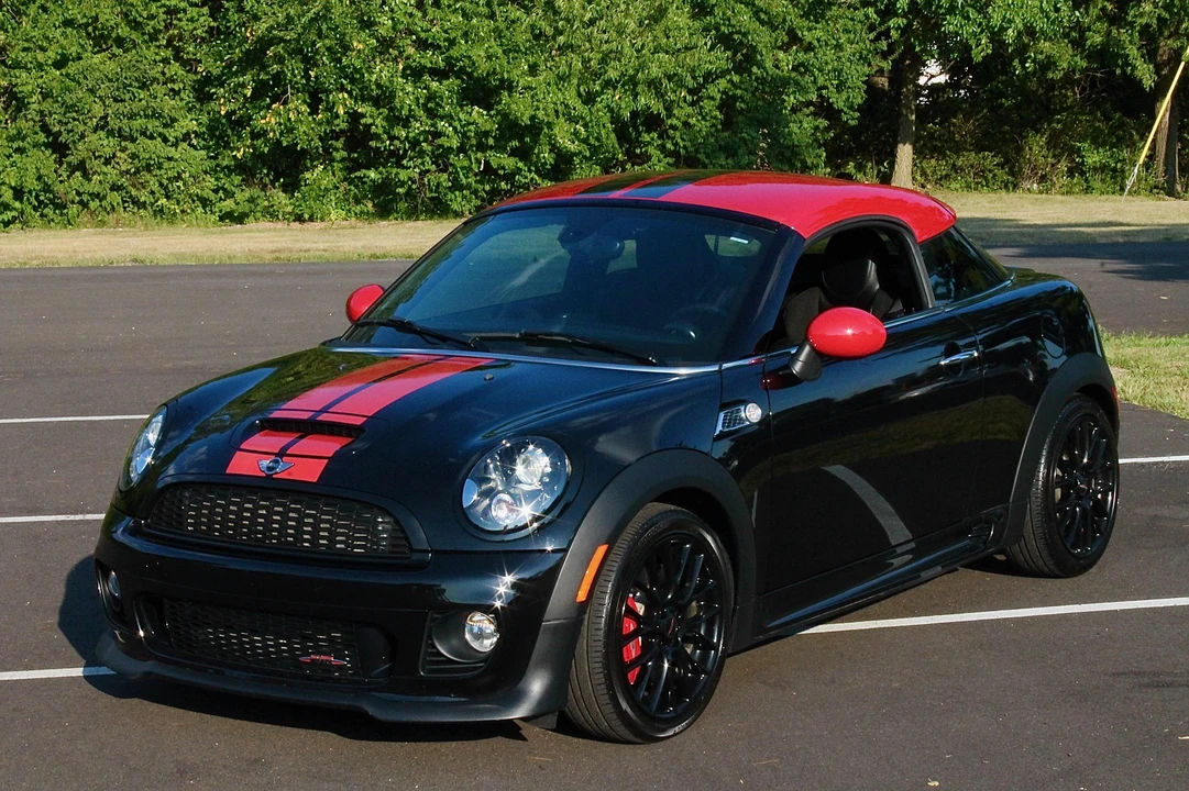 2013 Mini Coupe & Roadster - Image 8 of 24