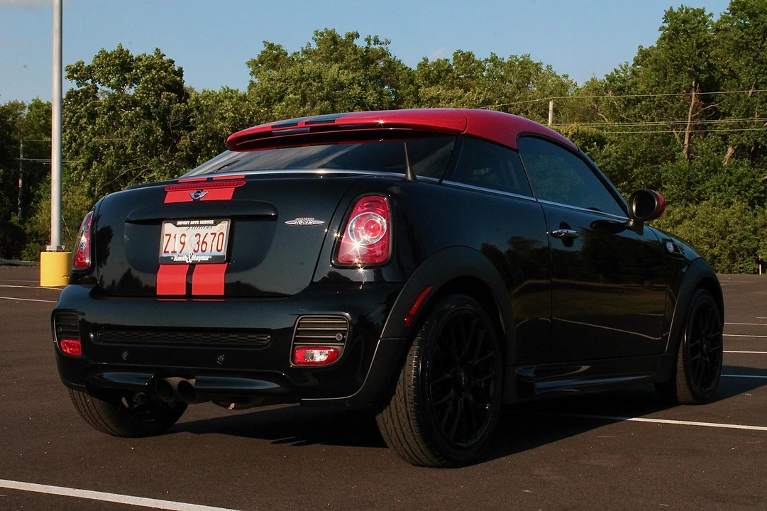 2013 Mini Coupe & Roadster - Image 4 of 24