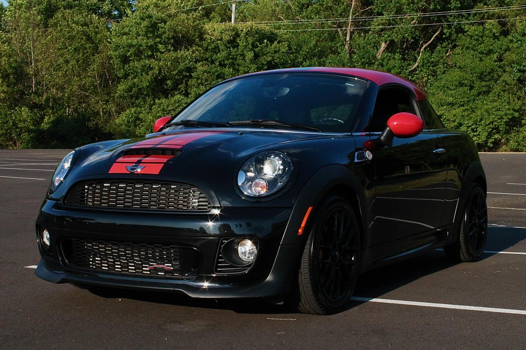 2013 Mini Coupe & Roadster - Image 12 of 24