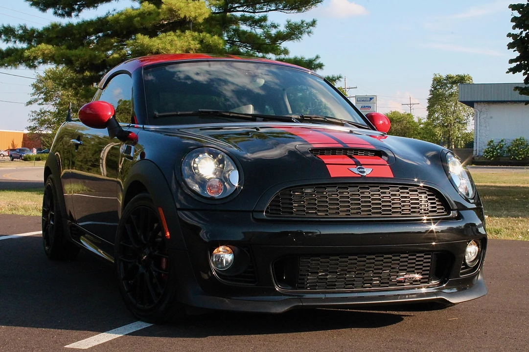 2013 Mini Coupe & Roadster - Image 19 of 24