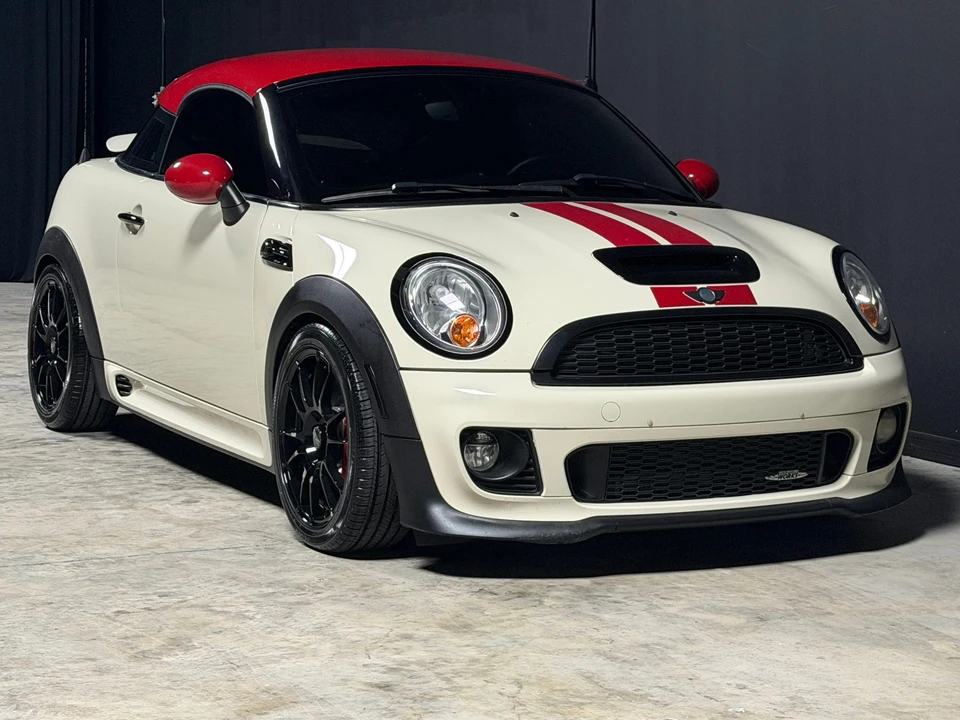 2013 Mini Coupe & Roadster - Image 21 of 31