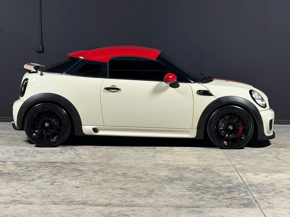 2013 Mini Coupe & Roadster - Image 18 of 31