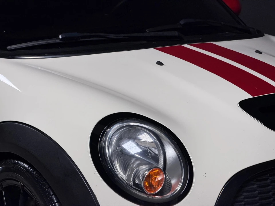 2013 Mini Coupe & Roadster - Image 27 of 31
