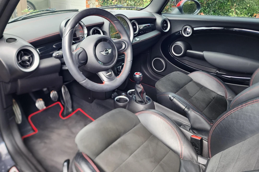 2013 Mini Mini John Cooper Works 2nd Gen - Image 26 of 31