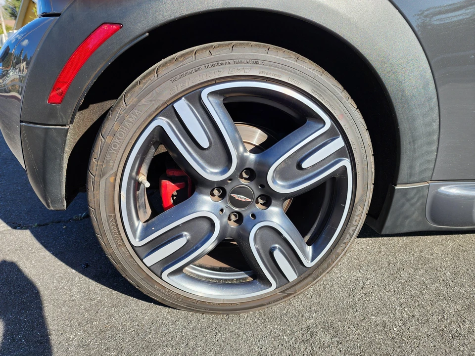 2013 Mini Mini John Cooper Works 2nd Gen - Image 24 of 31