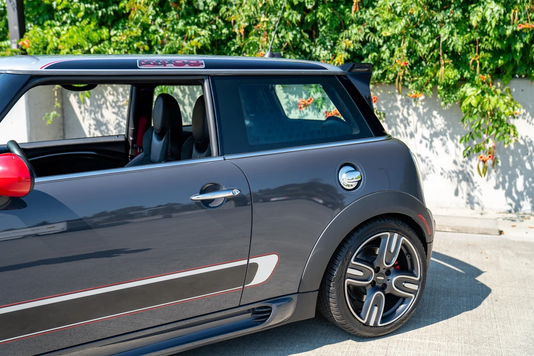 2013 Mini Mini John Cooper Works 2nd Gen - Image 23 of 31