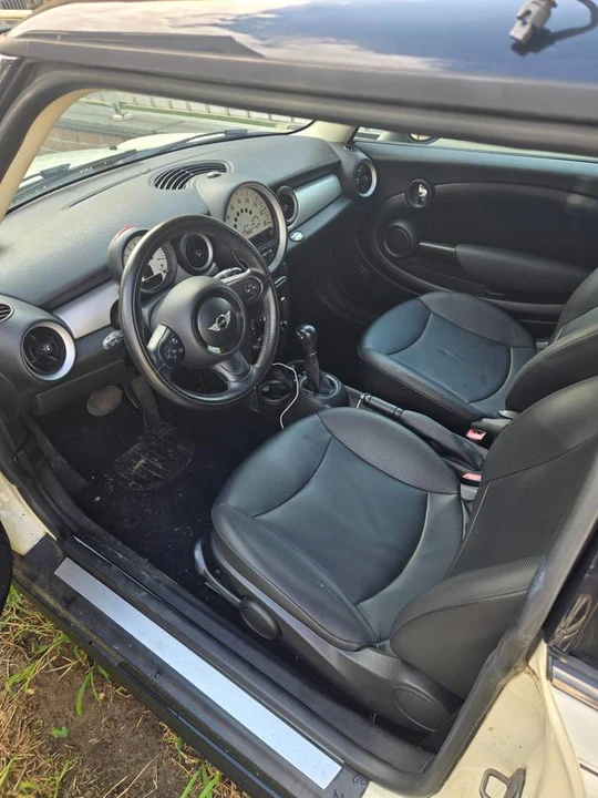 2013 Mini Mini 2nd Gen - Image 4 of 6