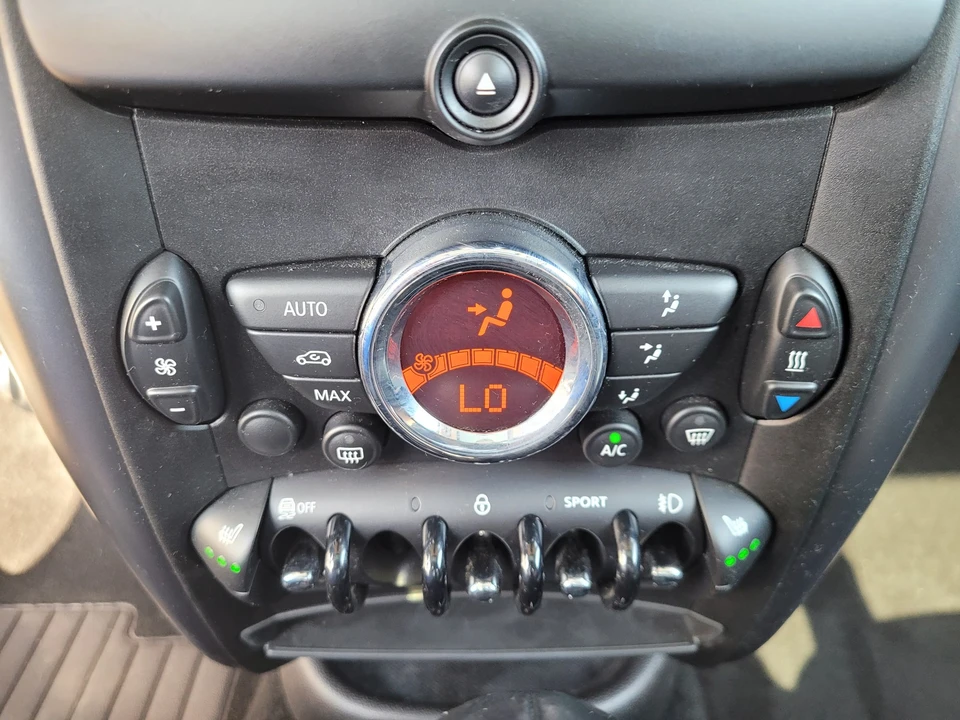 2013 Mini Paceman - Image 29 of 31