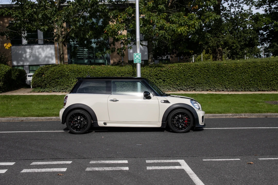 2013 Mini Mini John Cooper Works 2nd Gen - Image 9 of 31