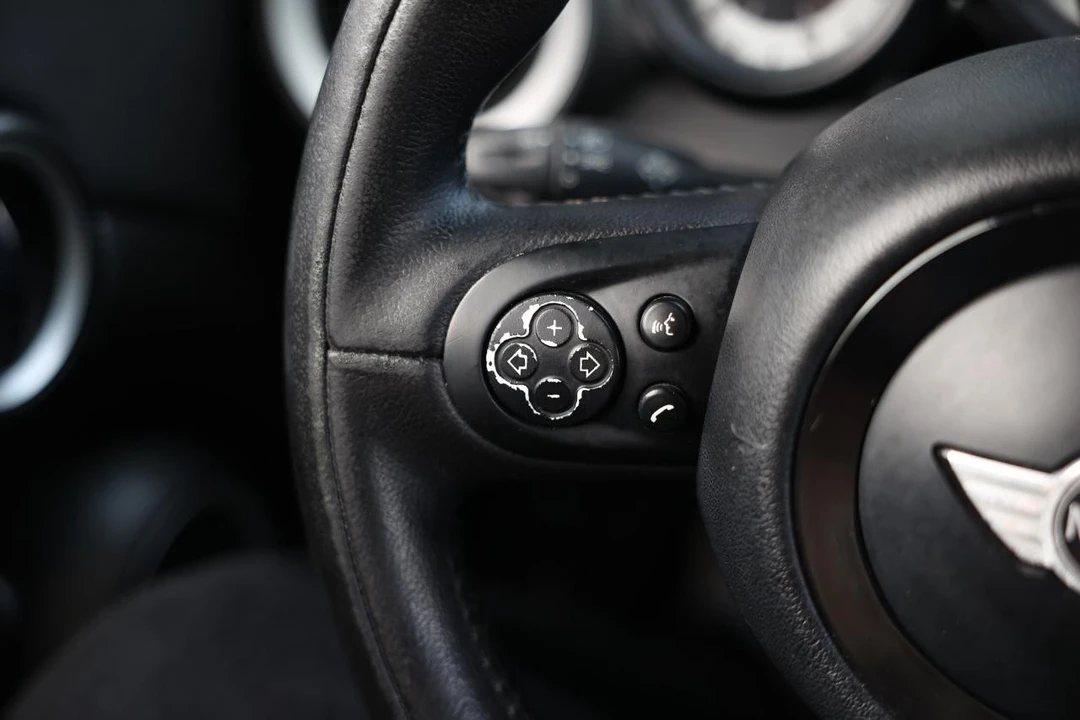 2013 Mini Coupe & Roadster - Image 20 of 21