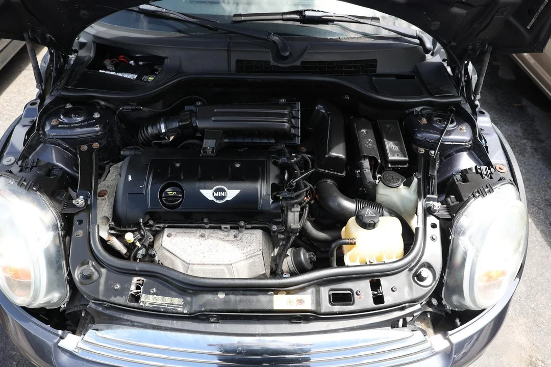 2013 Mini Coupe & Roadster - Image 18 of 21