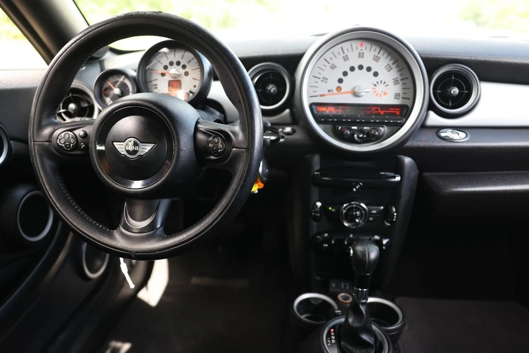 2013 Mini Coupe & Roadster - Image 2 of 21