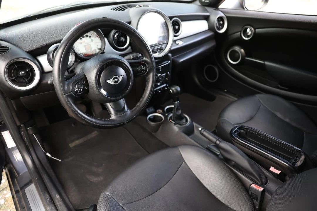 2013 Mini Coupe & Roadster - Image 4 of 21