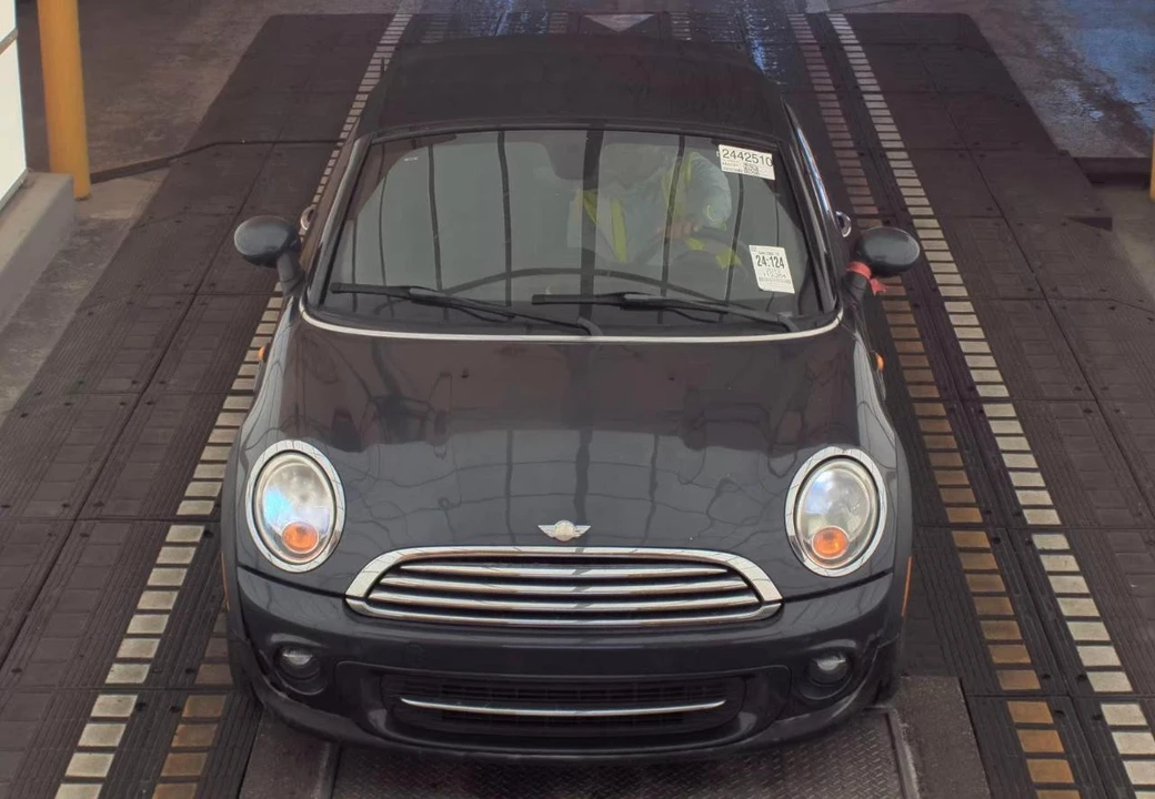 2013 Mini Coupe & Roadster - Image 2 of 16
