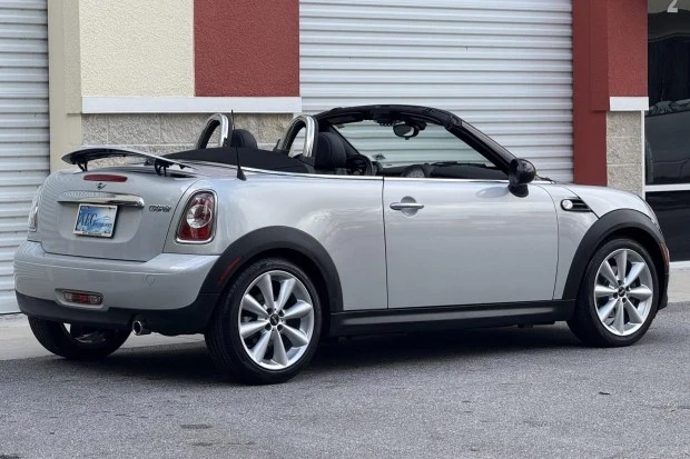 2013 Mini Coupe & Roadster - Image 2 of 8