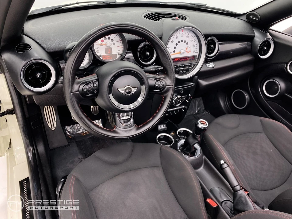 2013 Mini Coupe & Roadster - Image 17 of 31