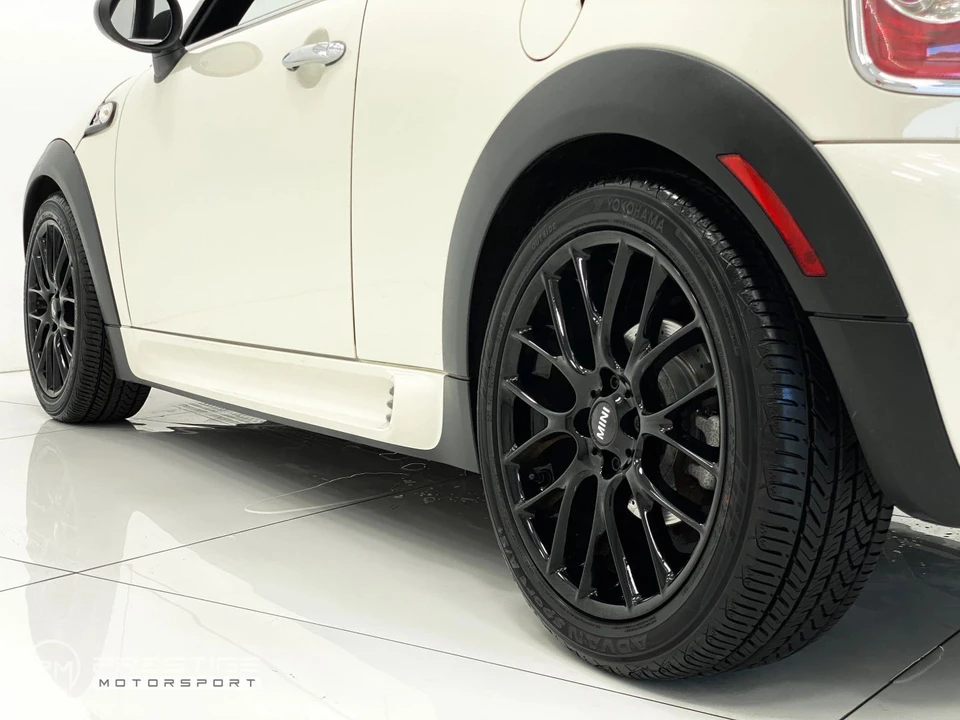 2013 Mini Coupe & Roadster - Image 28 of 31
