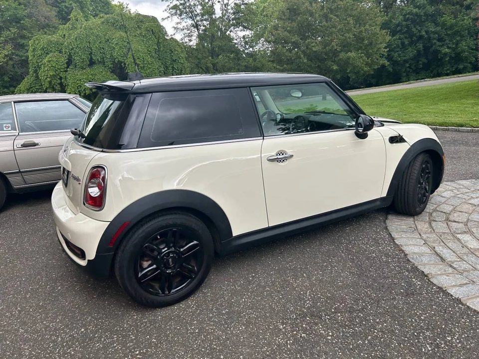 2013 Mini Coupe & Roadster - Image 6 of 12