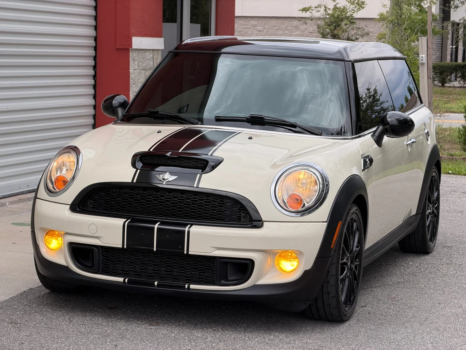 2013 Mini Clubman 1st Gen - Image 2 of 31