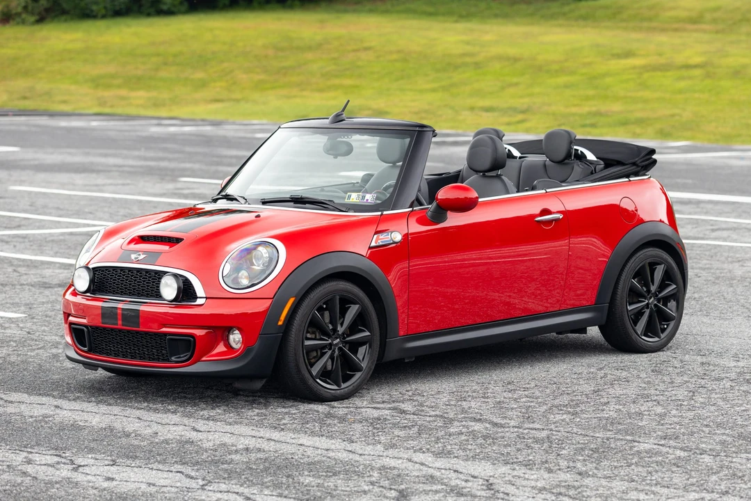 2013 Mini Coupe & Roadster - Image 2 of 31