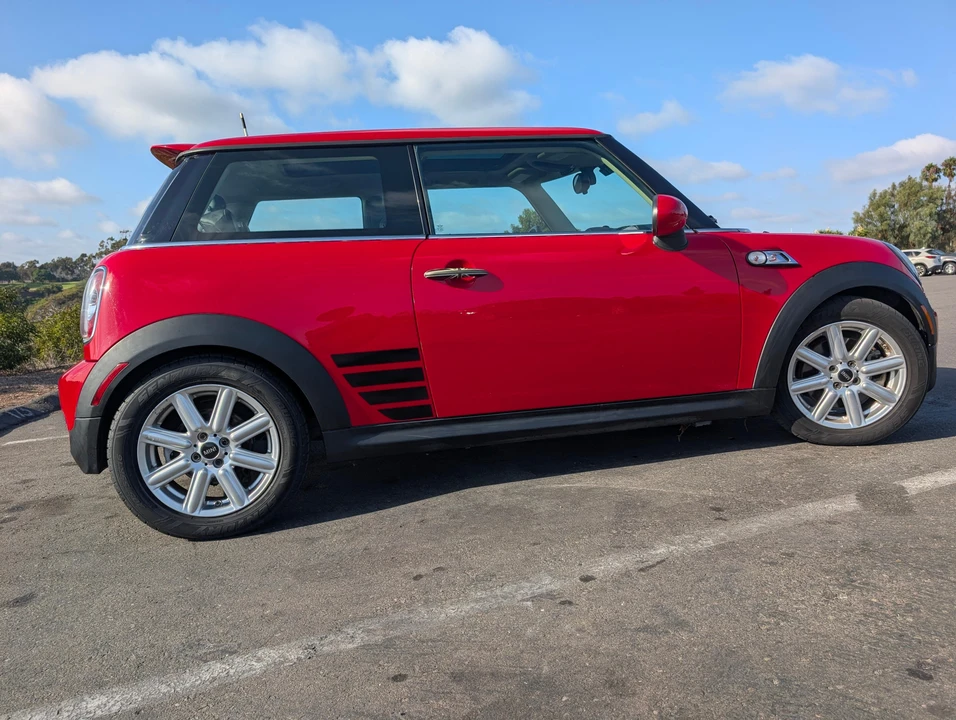 2013 Mini Mini 2nd Gen - Image 19 of 31