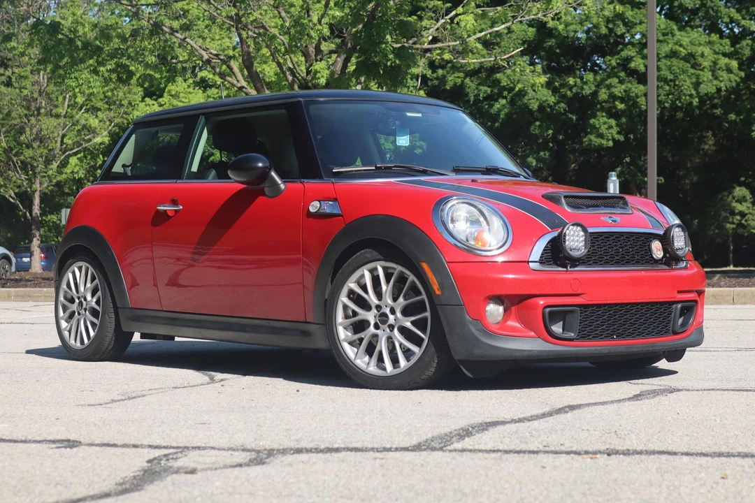 2013 Mini Mini 2nd Gen - Image 3 of 31