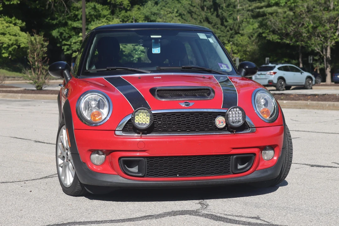 2013 Mini Mini 2nd Gen - Image 2 of 31