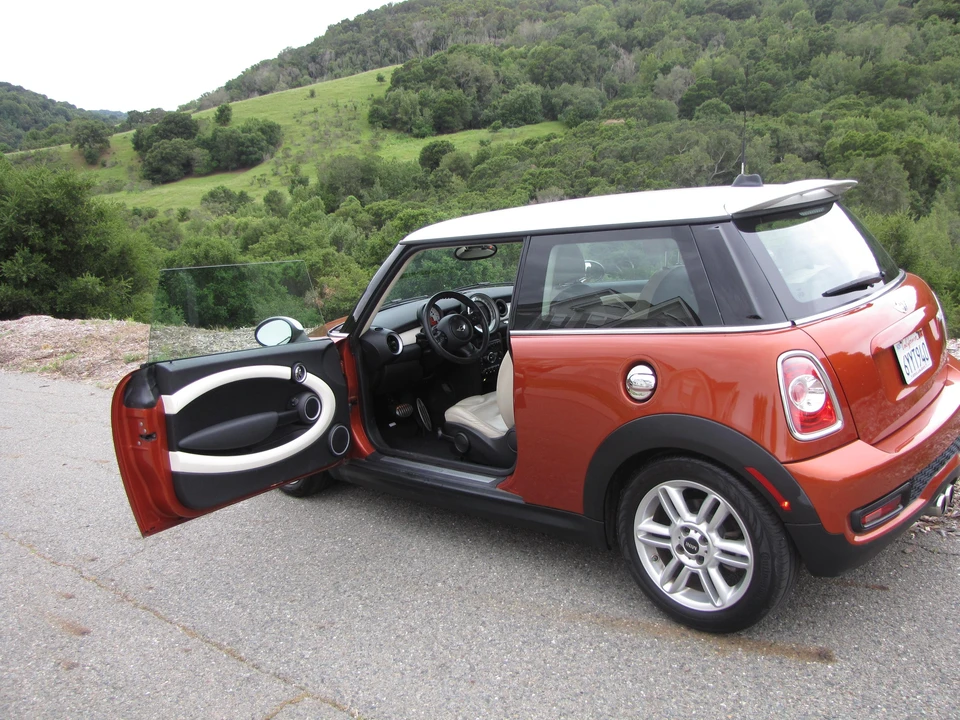 2013 Mini Mini 2nd Gen - Image 26 of 31